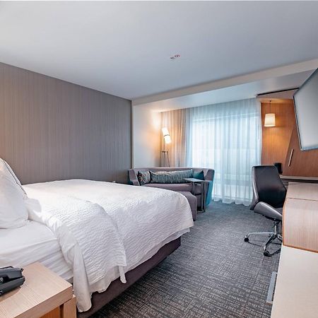 Courtyard By Marriott Toledo West Hotel Exterior photo