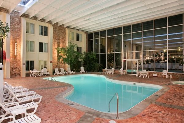 Courtyard By Marriott Toledo West Hotel Facilities photo